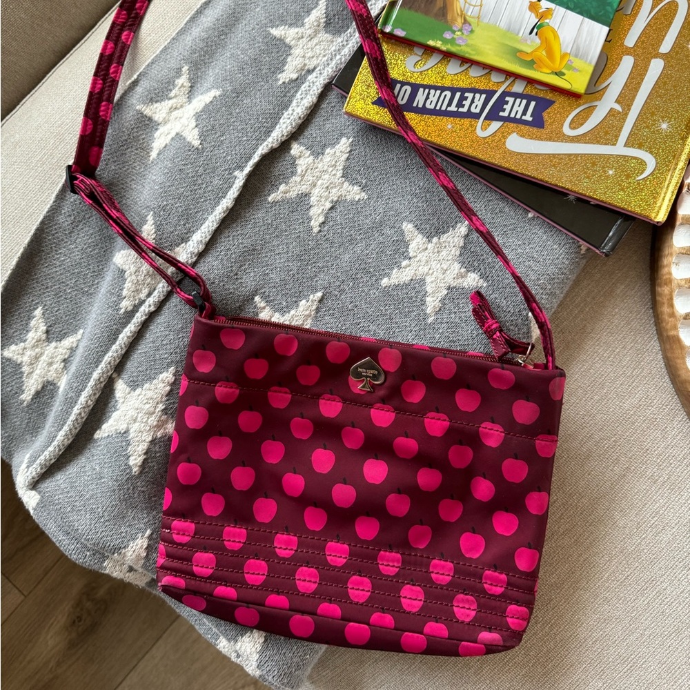 Kate Spade ♠️ Apple cross-body bag